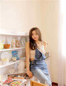 无颜美女